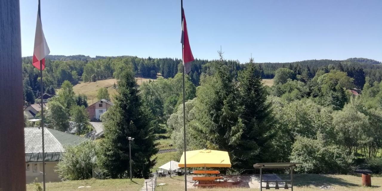 Olivin Kytlice Hiker Huts Hotel Exterior foto